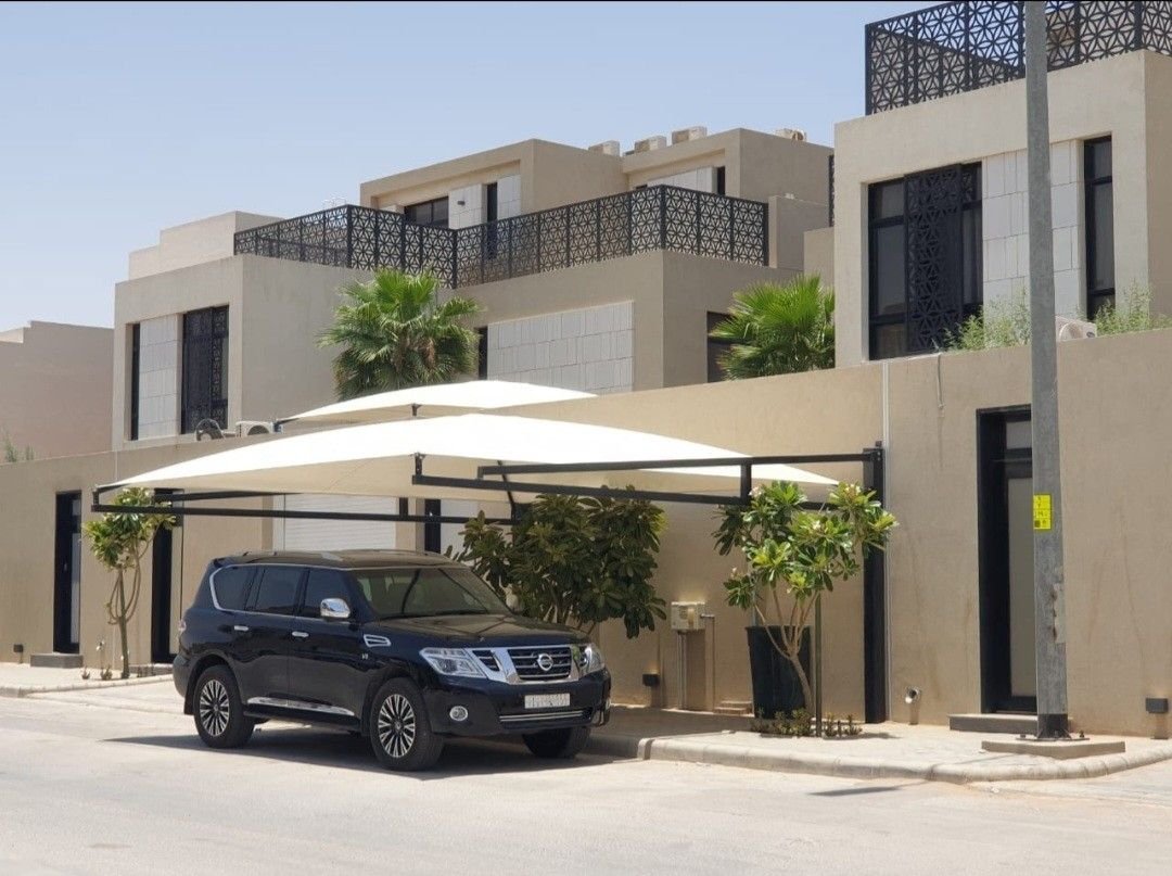 مظلات الأسطح والملاحق العلوية في المدينة المنورة وينبع